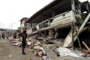 Debris is pictured after an earthquake struck off Ecuador's Pacific coast, at Tarqui neighborhood in Manta April 17, 2016. REUTERS/Guillermo Granja
